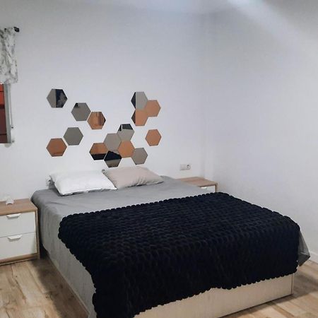 Feel At Home At Tamara Apartment - Two Steps To The Pool 토레몰리노스 외부 사진