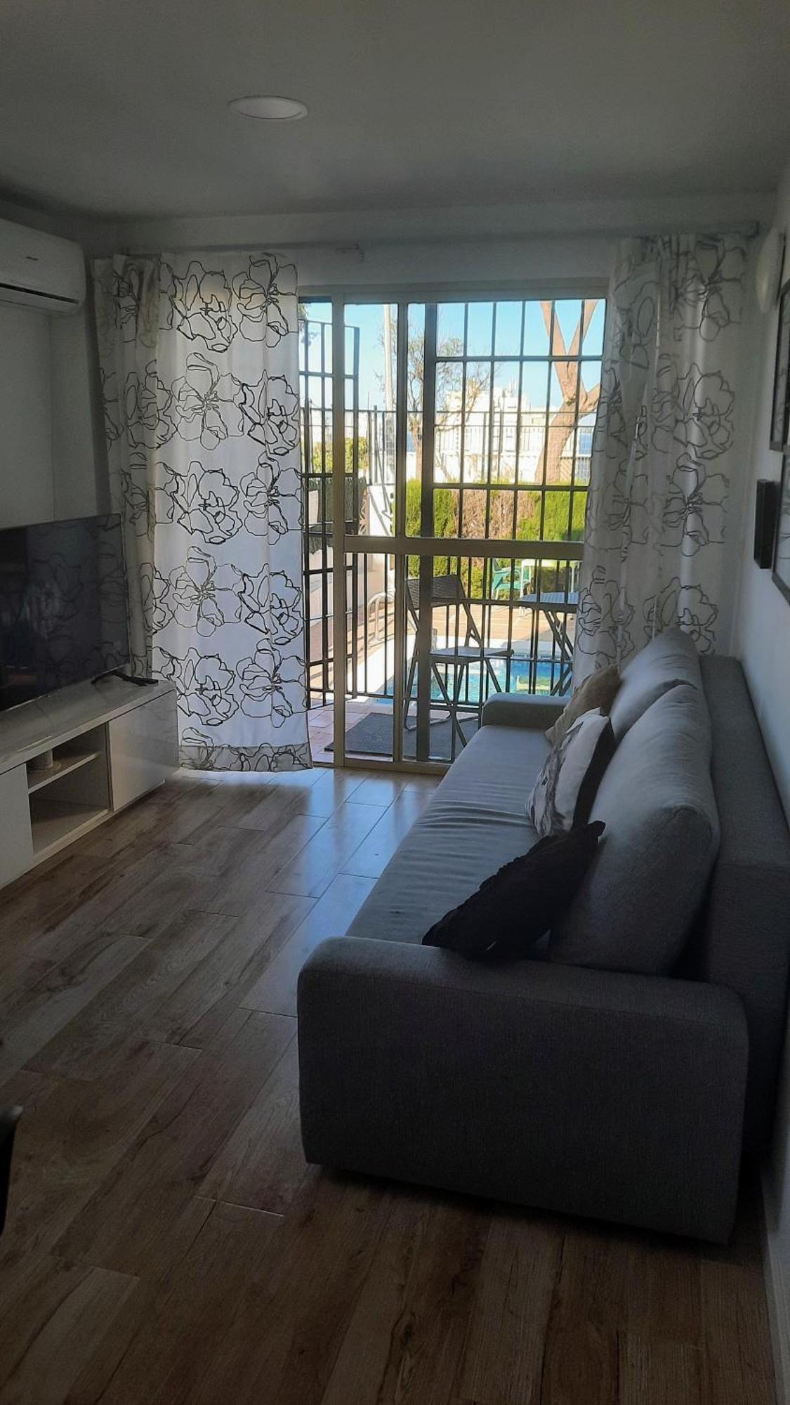Feel At Home At Tamara Apartment - Two Steps To The Pool 토레몰리노스 외부 사진